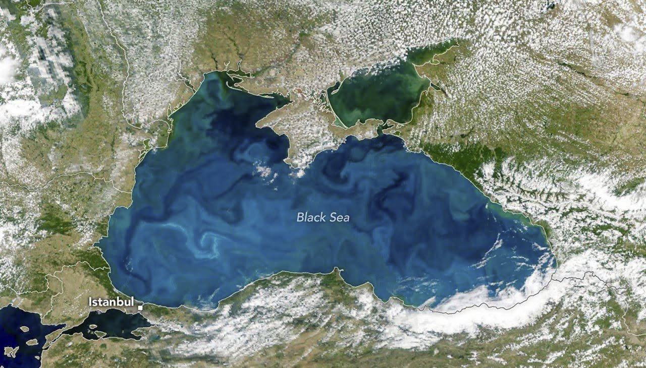 Супутник NASA показав бірюзові вири у Чорному морі