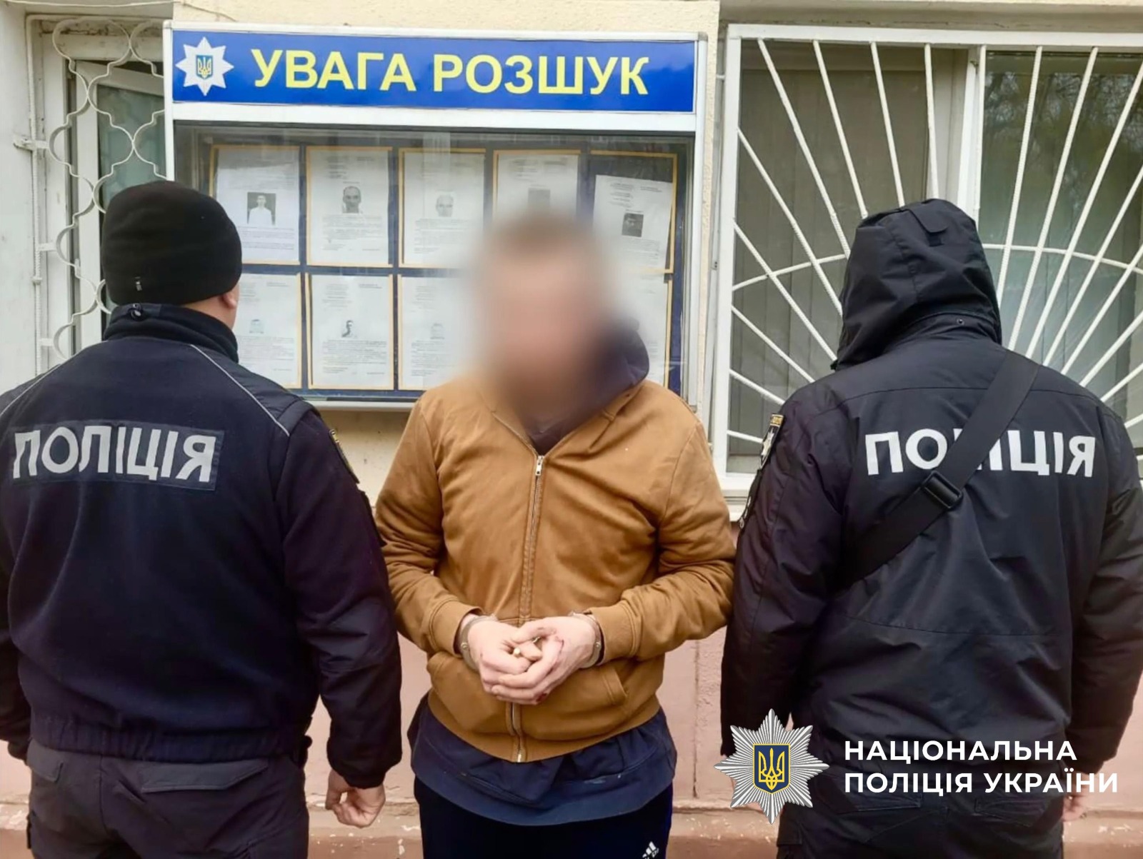 В Одесі засудили чоловіка, який на замовлення спалив чотири Tesla В Одесі засудили чоловіка, який на замовлення спалив чотири Tesla