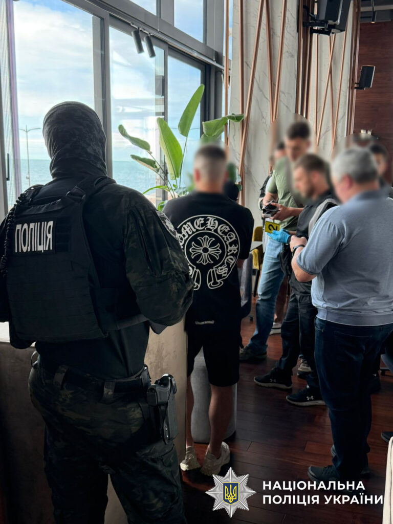 Сбывал кокаин крупными партиями: в Одессе полиция задержала наркодилера
