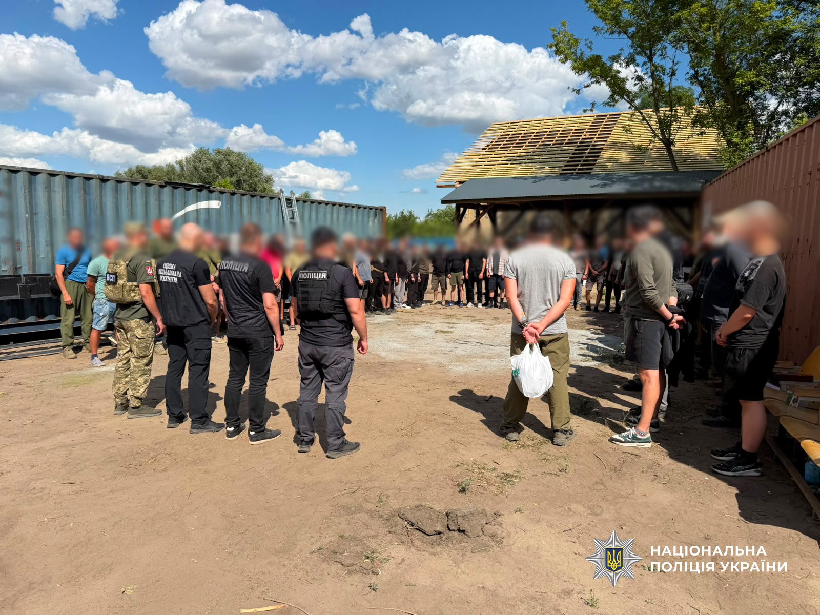Командира військової частини на Одещині підозрюють у залученні близько 80 підлеглих до будівництва власного будинку Командира військової частини на Одещині підозрюють у залученні близько 80 підлеглих до будівництва власного будинку