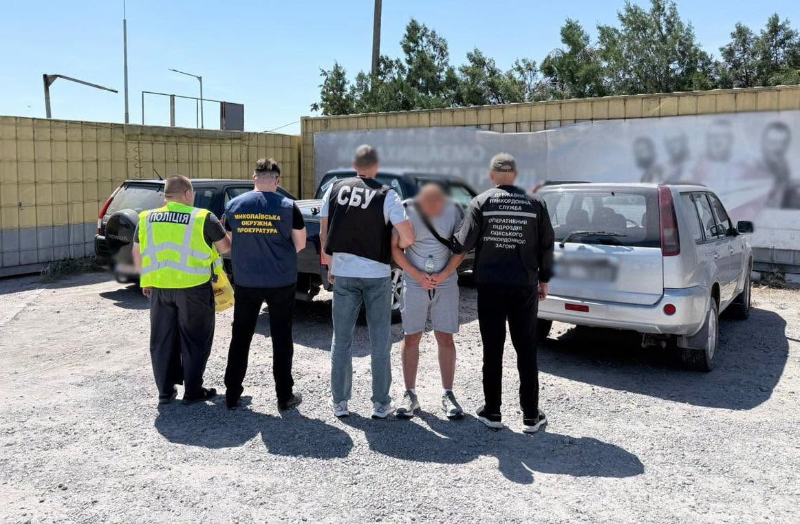 На Одещині викрили схему продажу автівок, ввезених як допомога для ЗСУ На Одещині викрили схему продажу автівок, ввезених як допомога для ЗСУ