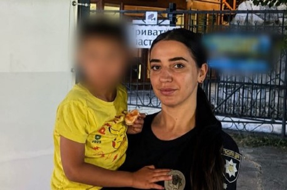Прошел семь километров пешком: на курорте под Одессой разыскали шестилетнего мальчика Прошел семь километров пешком: на курорте под Одессой разыскали шестилетнего мальчика