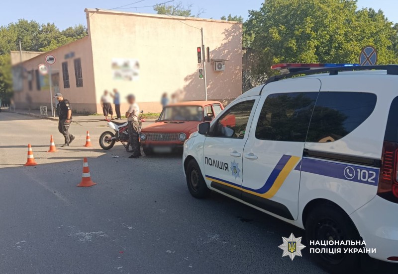 Легковик та мотоцикл зіткнулися на Одещині: є постраждалий