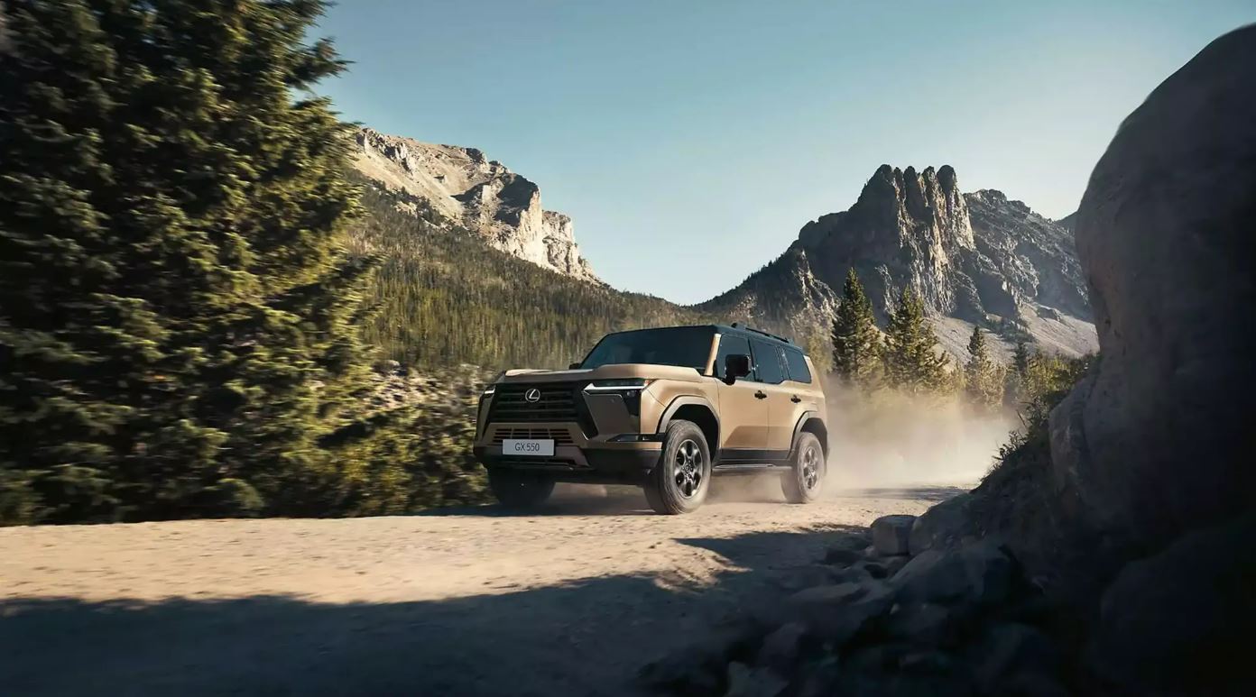 Lexus GX у різних умовах: від міських доріг до складного бездоріжжя Lexus GX у різних умовах: від міських доріг до складного бездоріжжя