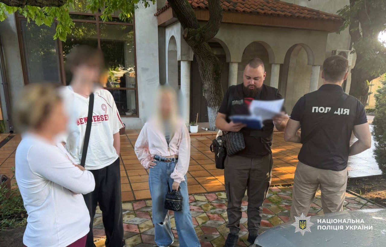 Закупівля «Mercedes» із націнкою: на Одещині посадовицю підозрюють у службовій недбалості Закупівля «Mercedes» із націнкою: на Одещині посадовицю підозрюють у службовій недбалості