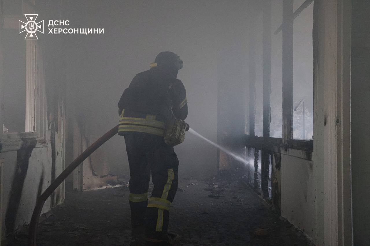 РФ атаковала больницу в Херсоне: погиб врач, ранена медсестра