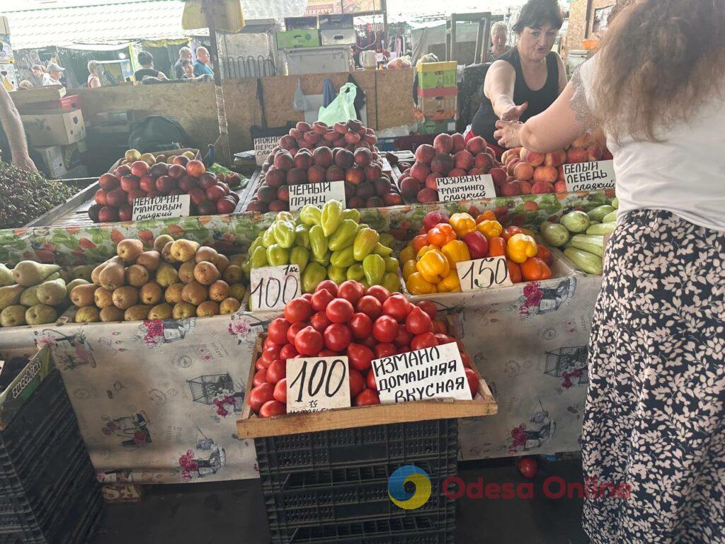 Кабачок, диня та локшина: актуальні ціни на одеському «Привозі» Кабачок, диня та локшина: актуальні ціни на одеському «Привозі»