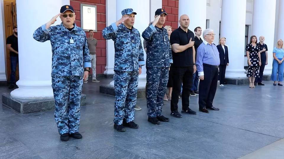 Прапор ВМС підняли на Біржовій площі в Одесі