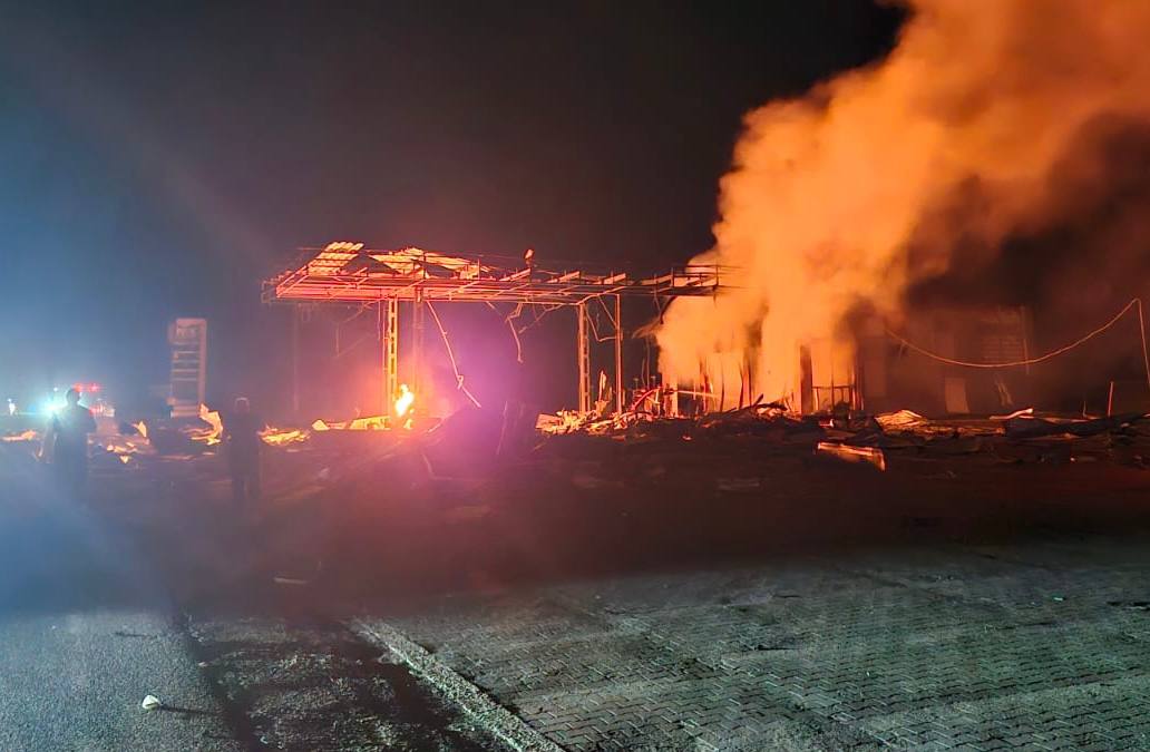 Ворог уночі масовано атакував південь Одещини дронами: пошкоджено АЗС та енергооб’єкт