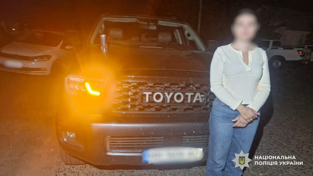 Везли до Молдови 13 чоловіків: на Одещині затримали організаторів нелегального трансферу Везли в Молдову 13 мужчин: в Одесской области задержали организаторов нелегального трансфера
