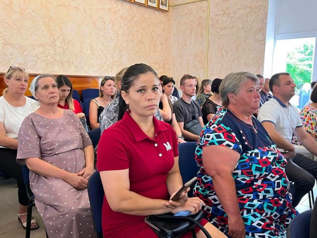 На Одещині 22 родини ветеранів і полеглих захисників отримали житлові сертифікати В Одесской области 22 семьи ветеранов и павших защитников получили жилищные сертификаты
