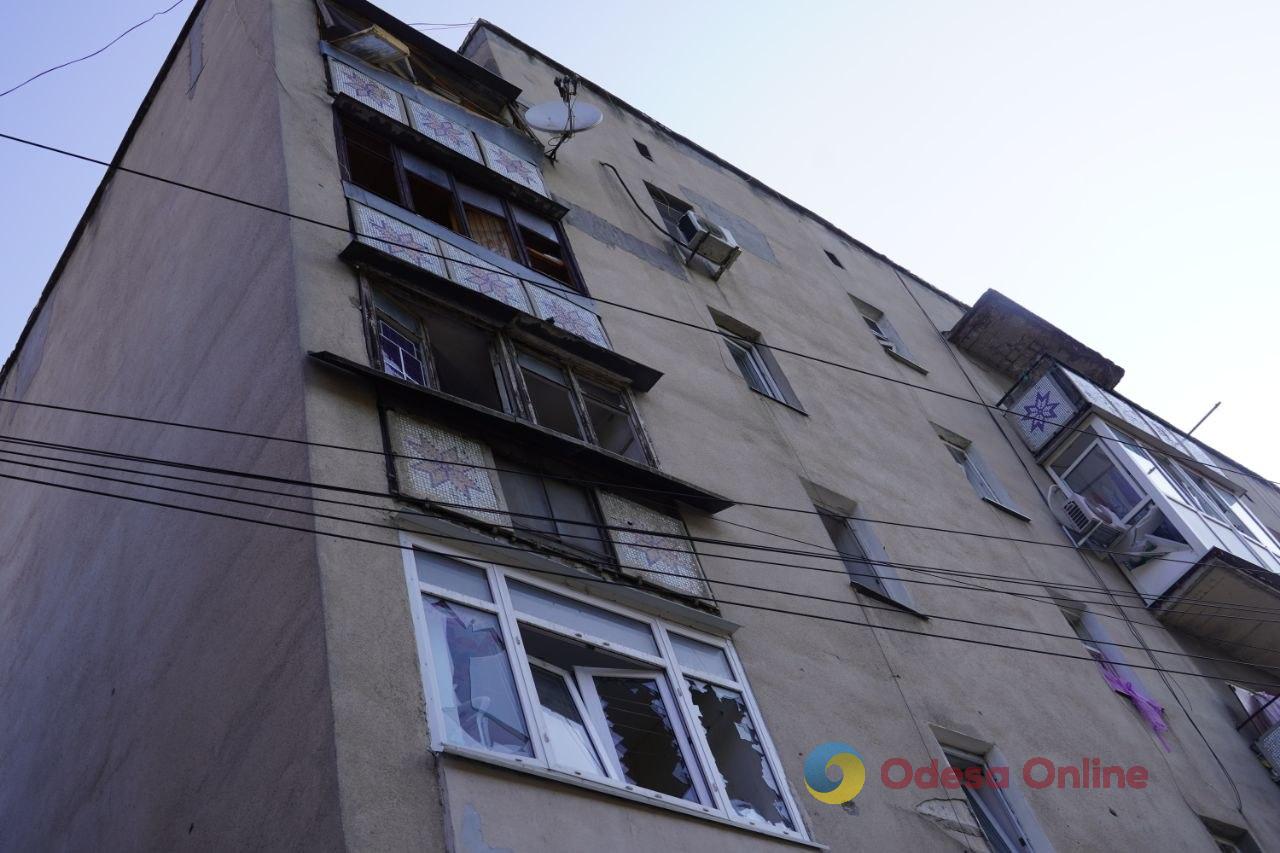 Ракетний удар по Одесі увечері 16 липня: світлини наслідків та розповіді людей Ракетний удар по Одесі увечері 16 липня: світлини наслідків та розповіді людей