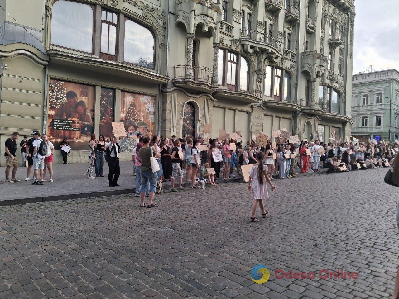 В Одесі другий день поспіль мітингували проти відставки Михайла Федорова (фото, відео) В Одесі другий день поспіль мітингували проти відставки Михайла Федорова (фото, відео)