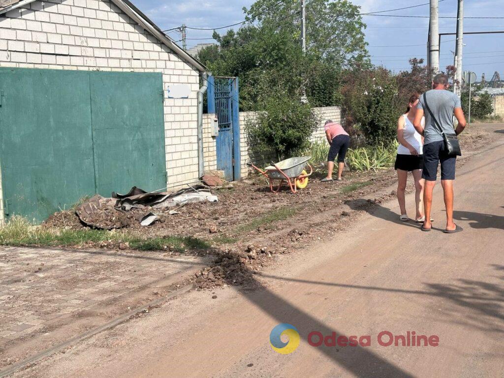 Через обстріл на Одещині пошкоджені будинки та автомобілі: свідчення очевидців та фото наслідків