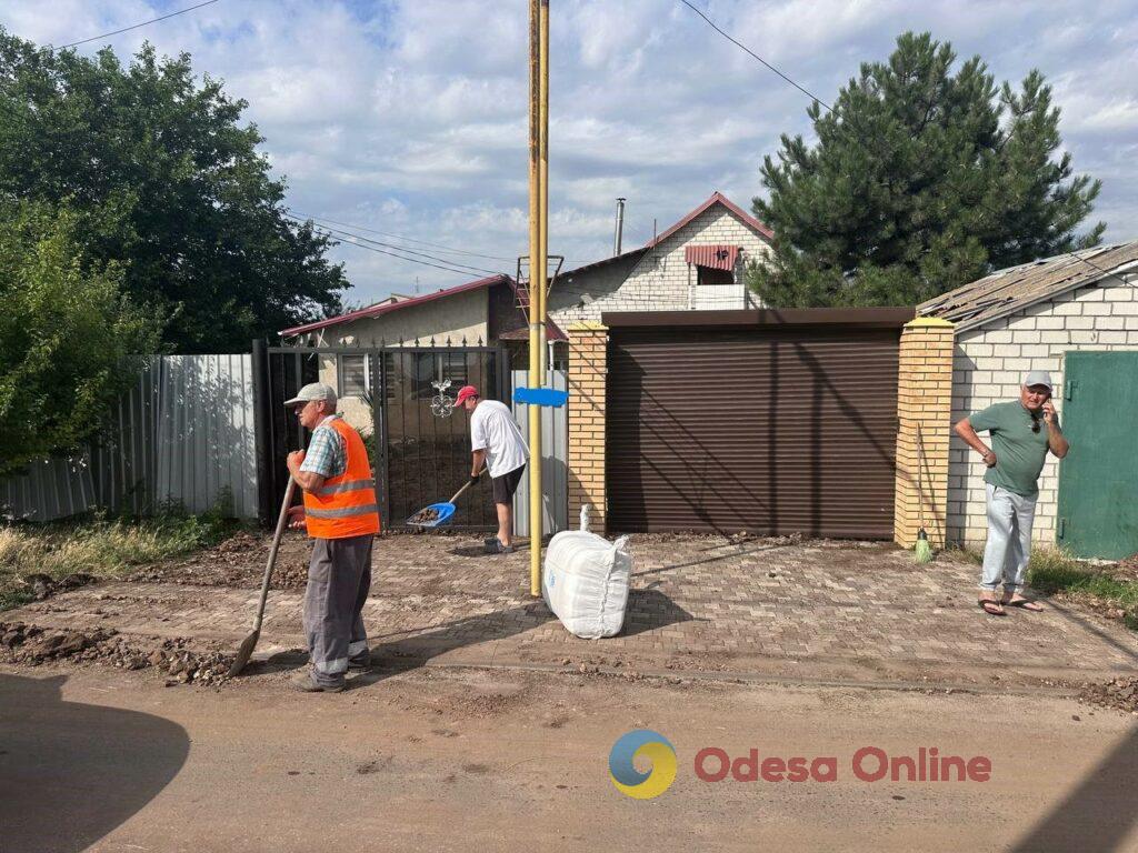 Через обстріл на Одещині пошкоджені будинки та автомобілі: свідчення очевидців та фото наслідків
