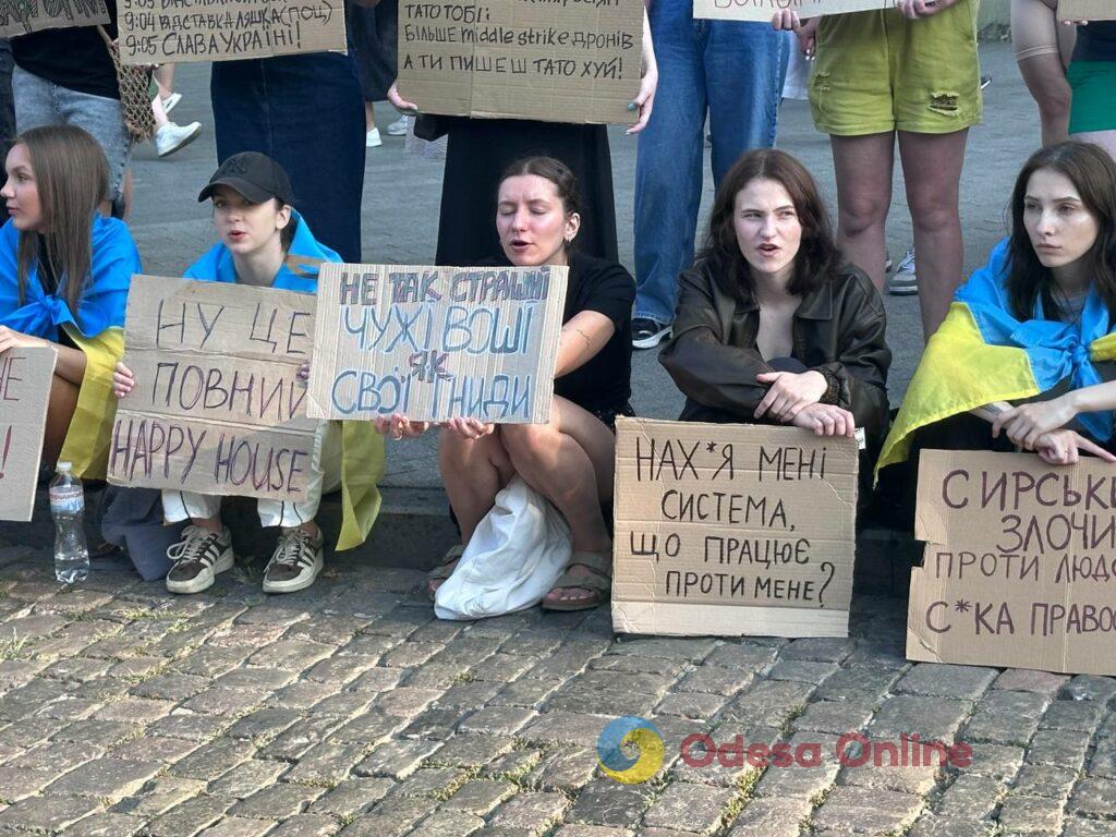 В Одесі четвертий день поспіль мітингують на підтримку Михайла Федорова: що відбувається В Одессе четвертый день подряд митингуют в поддержку Михаила Федорова: что происходит