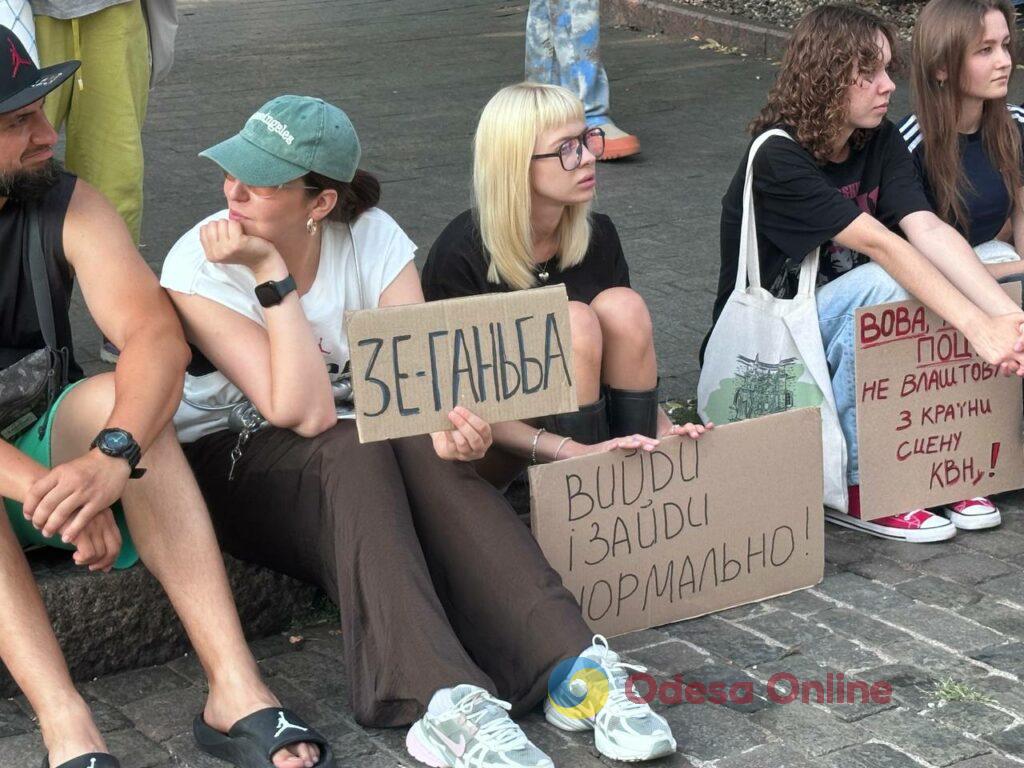 В Одесі четвертий день поспіль мітингують на підтримку Михайла Федорова: що відбувається В Одессе четвертый день подряд митингуют в поддержку Михаила Федорова: что происходит