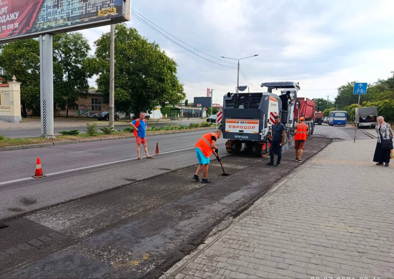В Одессе на Южной дороге начали ремонт дороги