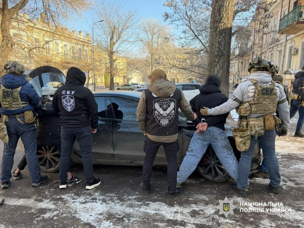 Вымогали вымышленные долги: в Одессе обезвредили преступную группировку