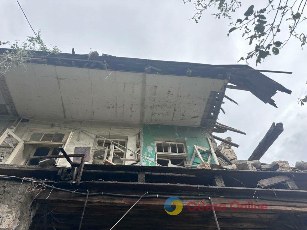 Ворожі атаки, негода та сильний запах диму: як минув тиждень в Одесі та області Ворожі атаки, негода та сильний запах диму: як минув тиждень в Одесі та області