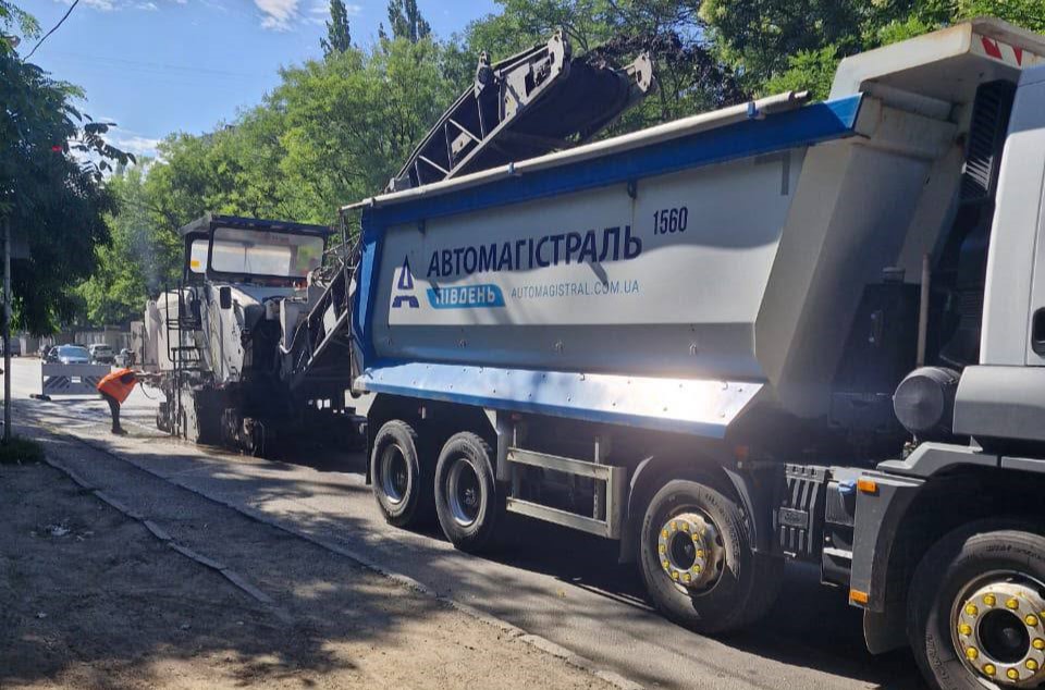 Стартовал ремонт на улице Заболотного в Одессе: движение частично ограничено Стартовал ремонт на улице Заболотного в Одессе: движение частично ограничено