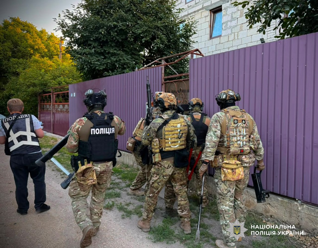 Выдавали себя за силовиков: в Одессе задержали мужчин, совершивших разбойное нападение на супружескую пару Выдавали себя за силовиков: в Одессе задержали мужчин, совершивших разбойное нападение на супружескую пару