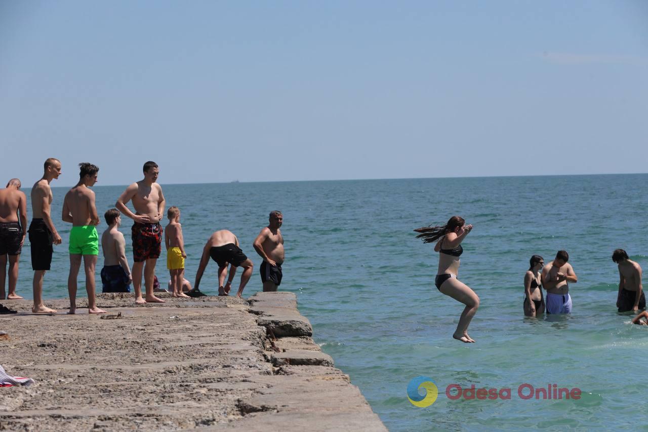 Під звук сирен: як відпочивають в Одесі у п’яте літо повномасштабної війни Під звук сирен: як відпочивають в Одесі у п’яте літо повномасштабної війни
