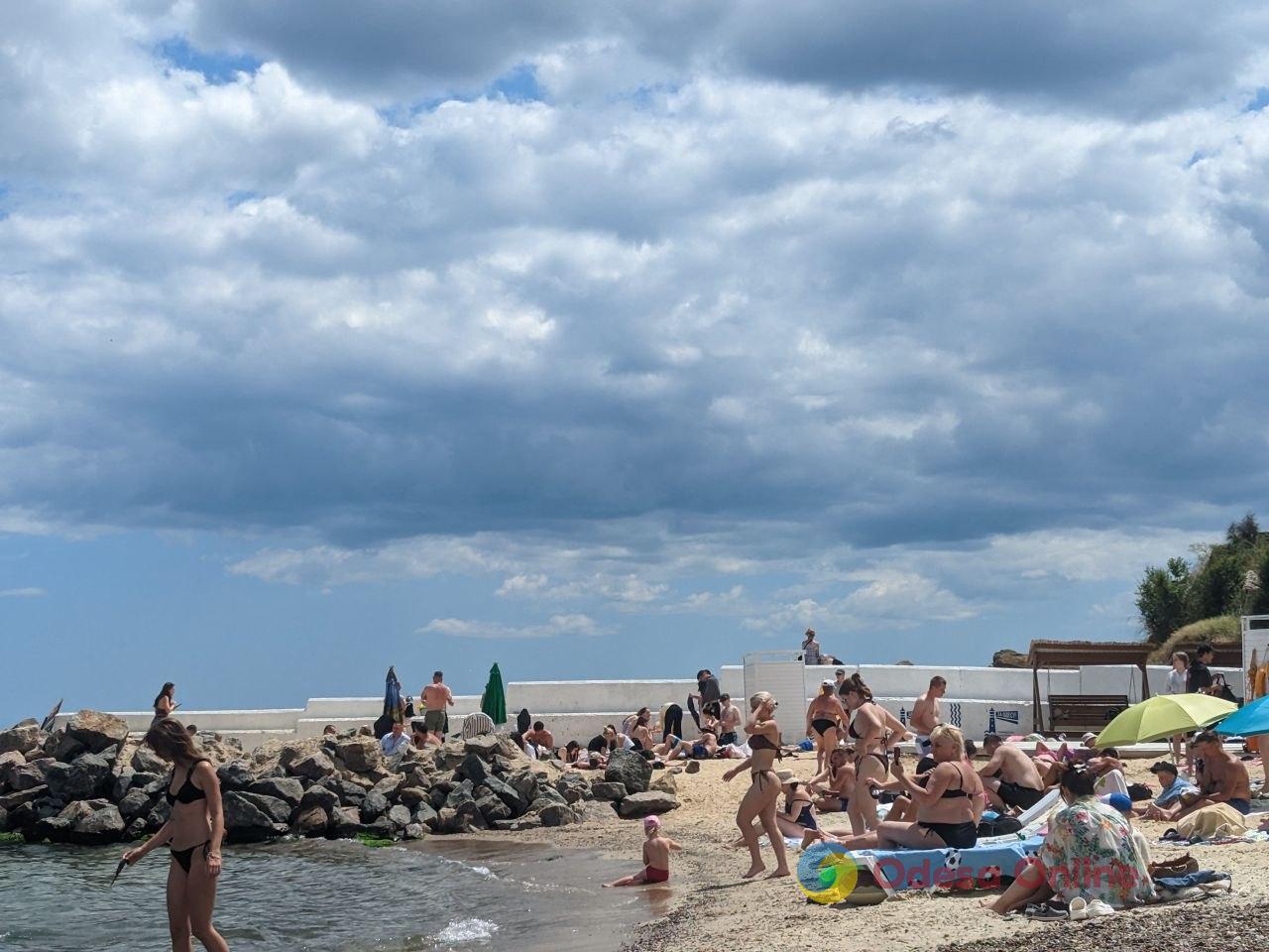 Під звук сирен: як відпочивають в Одесі у п’яте літо повномасштабної війни Під звук сирен: як відпочивають в Одесі у п’яте літо повномасштабної війни