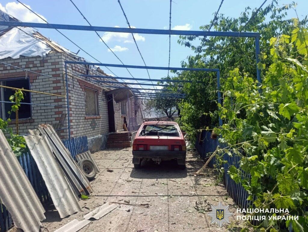 На Херсонщині внаслідок російських обстрілів загинули двоє людей, ще 24 отримали поранення