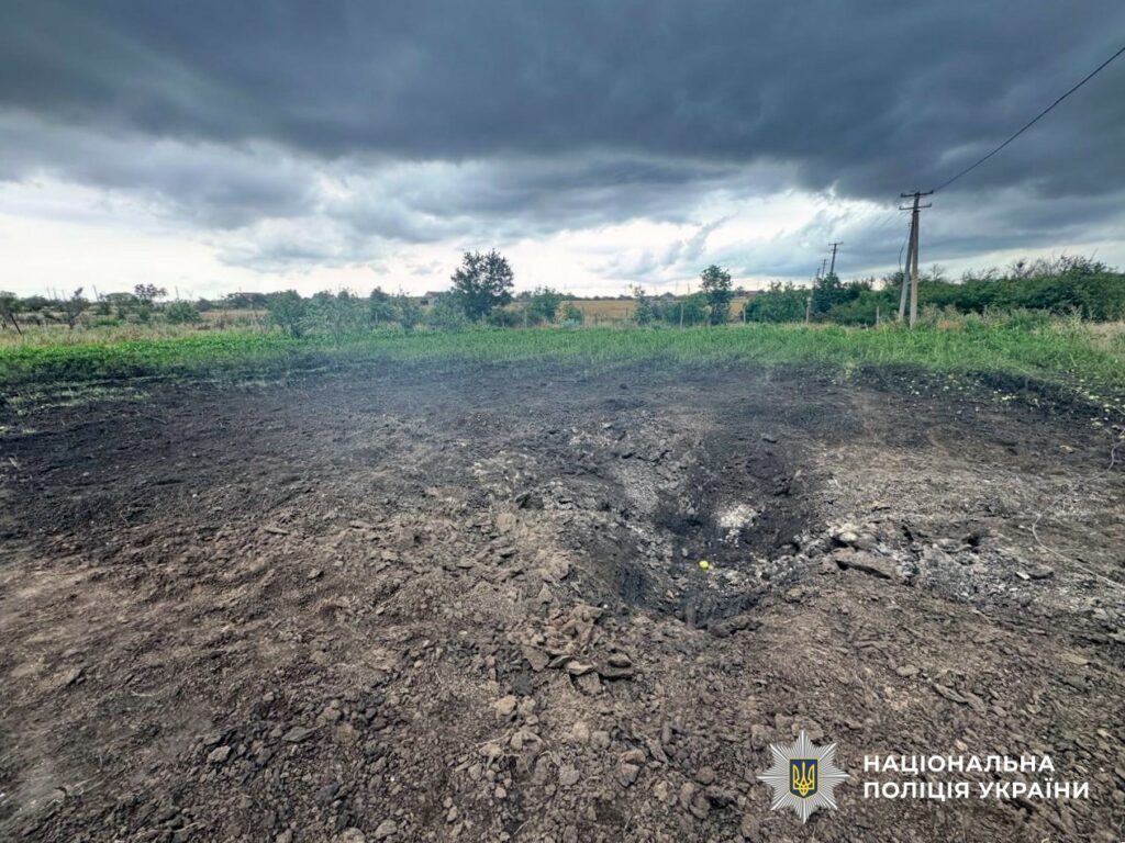 Унаслідок масованих обстрілів Херсонщини одна людина загинула та ще троє отримали поранення В результате массированных обстрелов Херсонской области один человек погиб и еще трое получили ранения