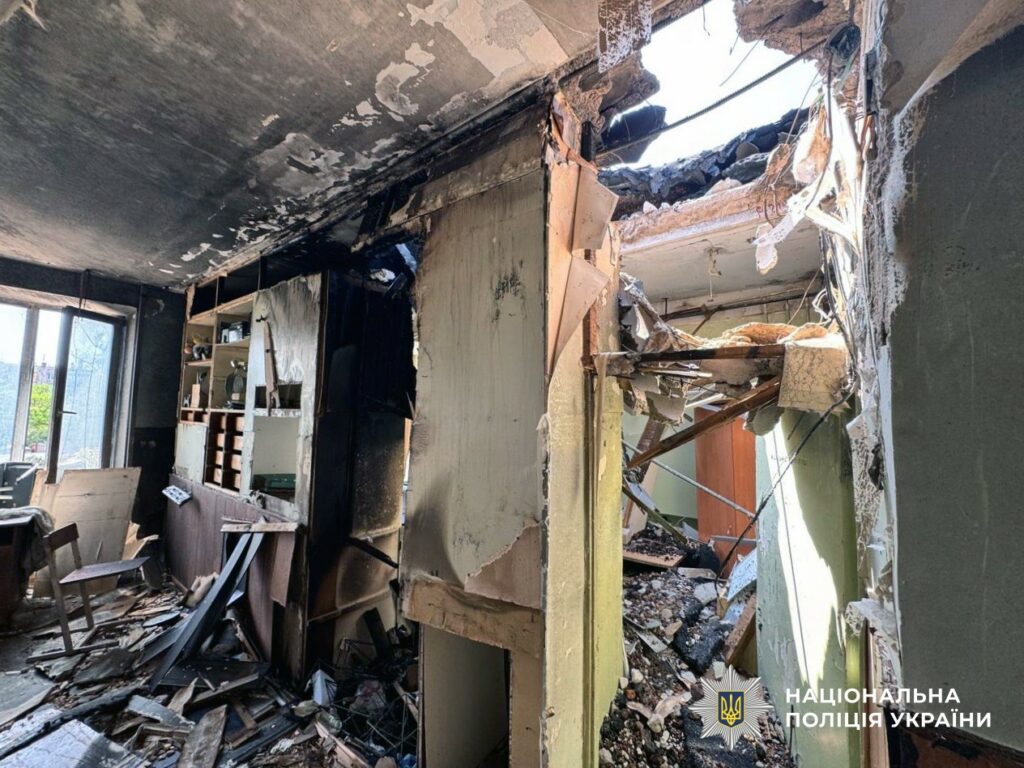 Наслідки російських обстрілів Херсонщини: за добу поранені 15 людей Последствия российских обстрелов Херсонской области: за сутки ранены 15 человек