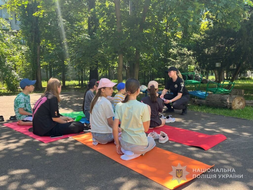 Зникнення дітей, небезпеки у соцмережах і те, що дорослі помічають надто пізно: з якими викликами сьогодні працює ювенальна поліція Зникнення дітей, небезпеки у соцмережах і те, що дорослі помічають надто пізно: з якими викликами сьогодні працює ювенальна поліція