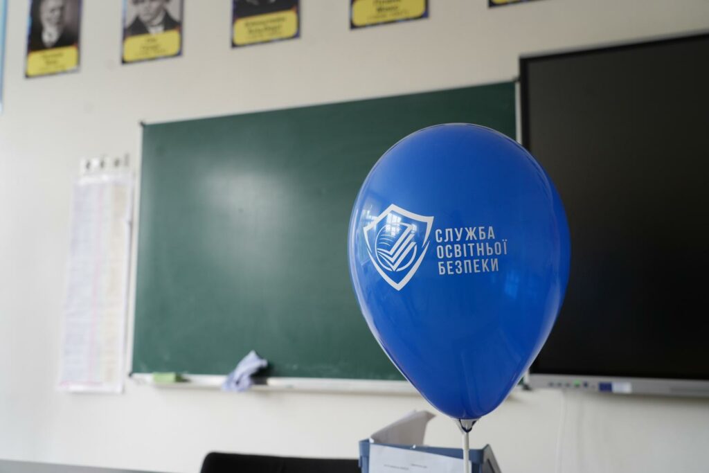 Зникнення дітей, небезпеки у соцмережах і те, що дорослі помічають надто пізно: з якими викликами сьогодні працює ювенальна поліція Зникнення дітей, небезпеки у соцмережах і те, що дорослі помічають надто пізно: з якими викликами сьогодні працює ювенальна поліція
