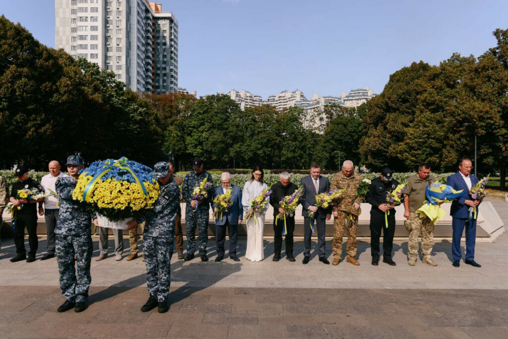 35-та річниця незалежності України: в Одесі вшанували пам’ять полеглих Героїв