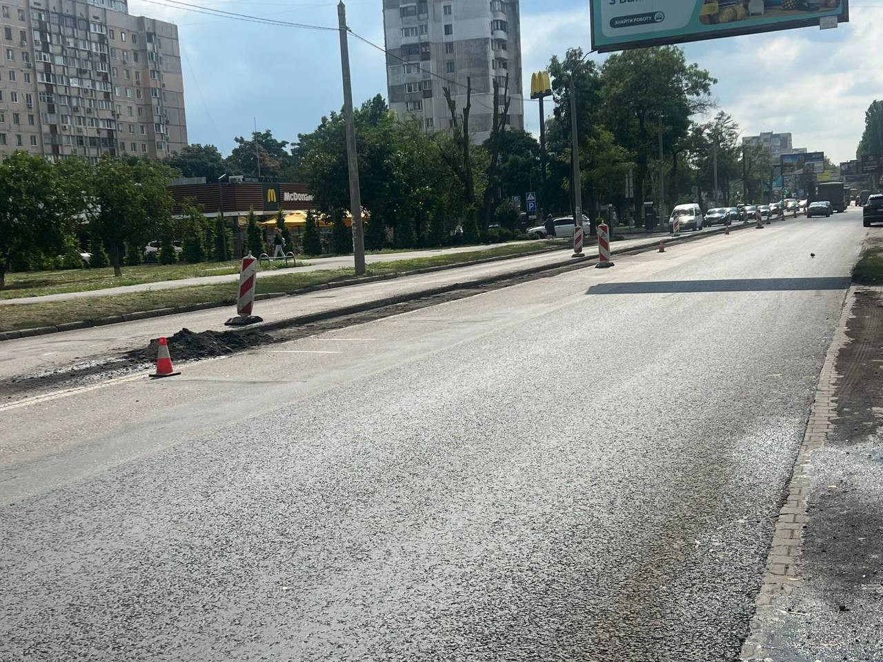 В Одессе на проспекте Князя Владимира Великого ремонтируют дорогу