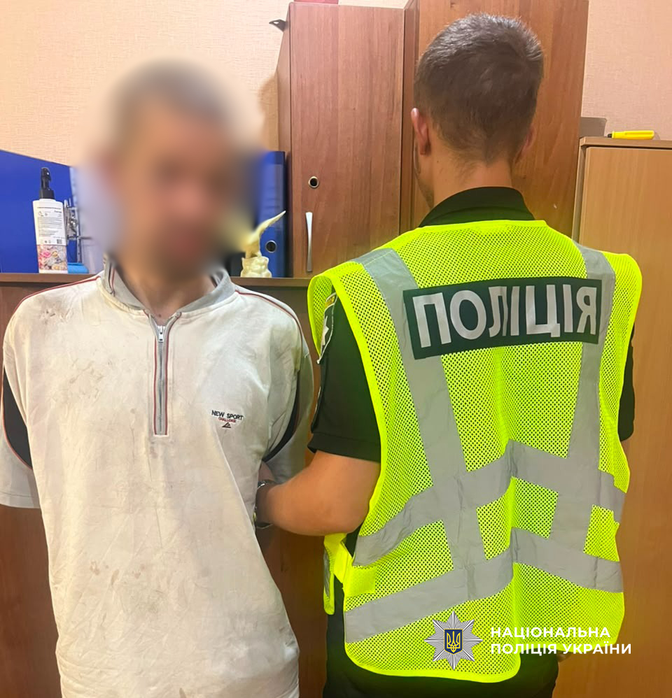В Одесі судитимуть чоловіка, який зірвав і потоптав Державний Прапор України В Одесі судитимуть чоловіка, який зірвав і потоптав Державний Прапор України