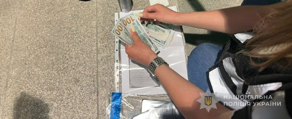 1,4 тисячі доларів за видалення з бази розшуку: в Одесі судитимуть чоловіка