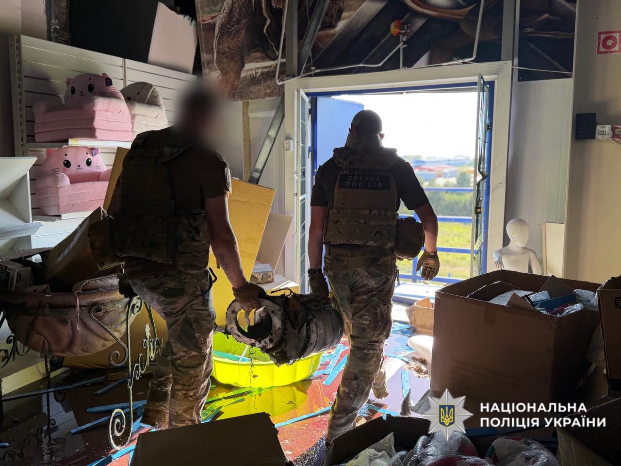 РФ атакувала поштове відділення у ТЦ під Одесою – є постраждалі (оновлено) РФ атакувала поштове відділення у ТЦ під Одесою – є постраждалі (оновлено)