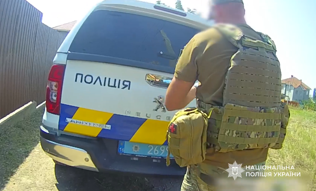 Вибухотехніки знешкодили нерозірваний БпЛА, який влучив у будинок на Одещині