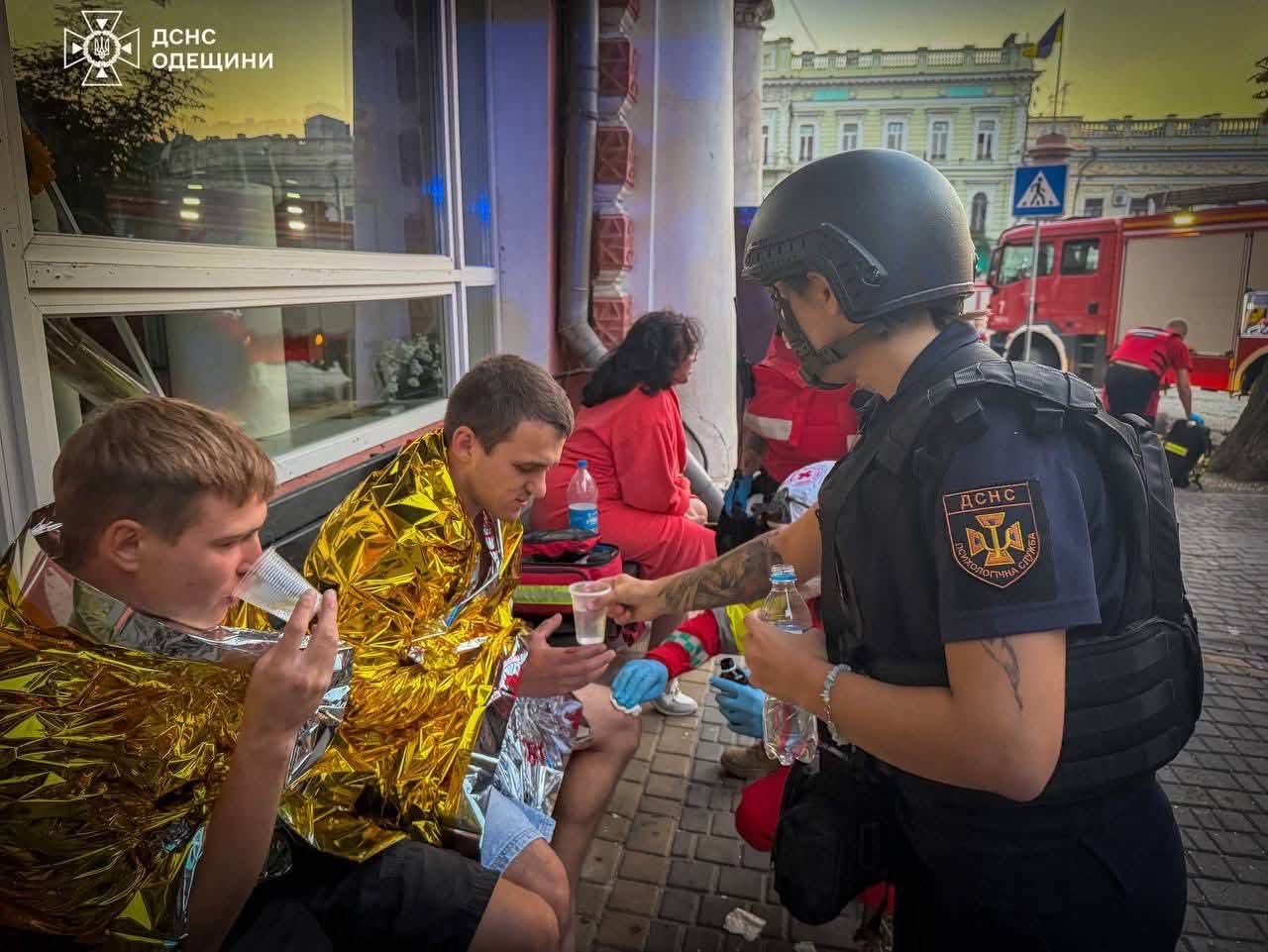 Кількість постраждалих унаслідок ворожої атаки на Одещину зросла до дев’яти осіб Кількість постраждалих унаслідок ворожої атаки на Одещину зросла до дев’яти осіб