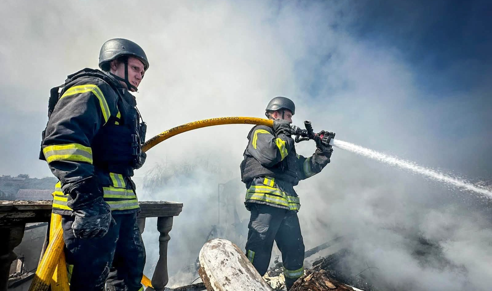 У Кароліно-Бугазі горів триповерховий житловий будинок У Кароліно-Бугазі горів триповерховий житловий будинок