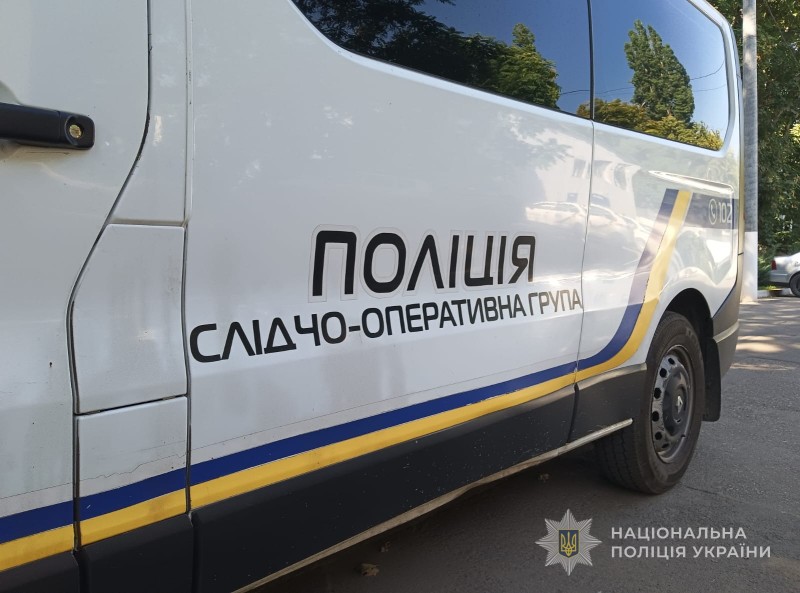 Выпала с седьмого этажа: в Одессе расследуют смерть 12-летней девочки Выпала с седьмого этажа: в Одессе расследуют смерть 12-летней девочки