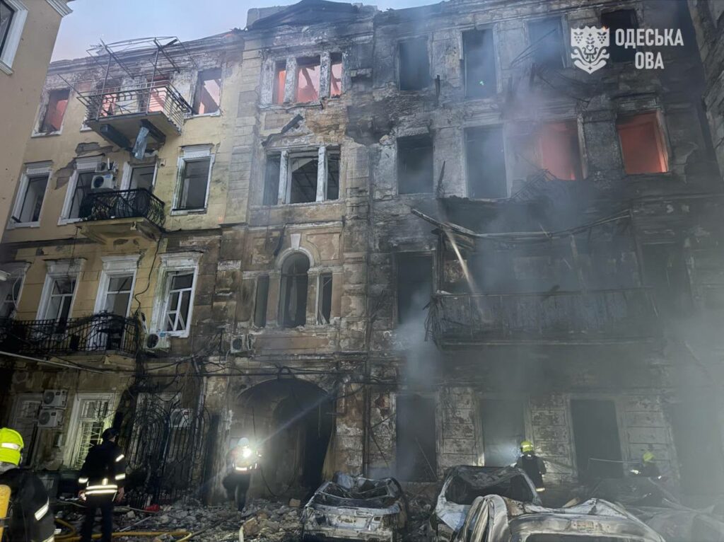 Росія атакувала Одесу та область вночі: травмовані восьмеро людей Россия атаковала Одессу и область ночью: травмированы восемь человек
