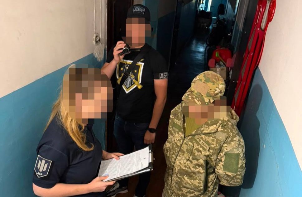 Катування та незаконне утримання людей: у справі одеського ТЦК уже 13 підозрюваних Катування та незаконне утримання людей: у справі одеського ТЦК уже 13 підозрюваних