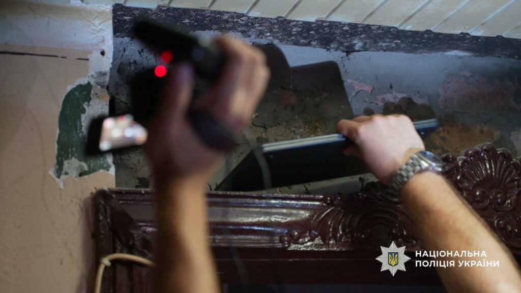 В Одесі правоохоронці припинили діяльність мережі шахрайських кол-центрів В Одессе правоохранители прекратили деятельность сети мошеннических колл-центров