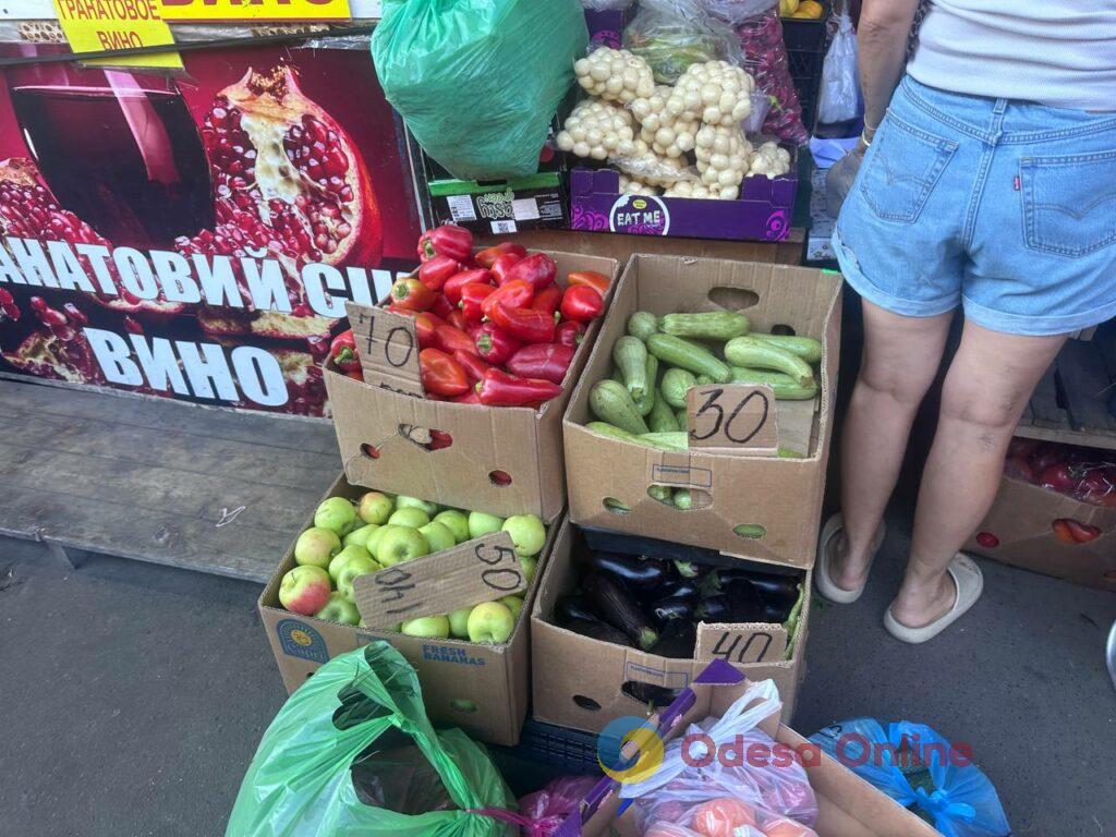 Диня, баклажан та свиняча шія: актуальні ціни на одеському «Привозі» Диня, баклажан та свиняча шія: актуальні ціни на одеському «Привозі»