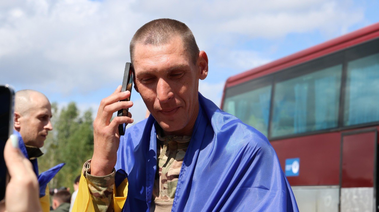 З російського полону повернули 103 українських захисників