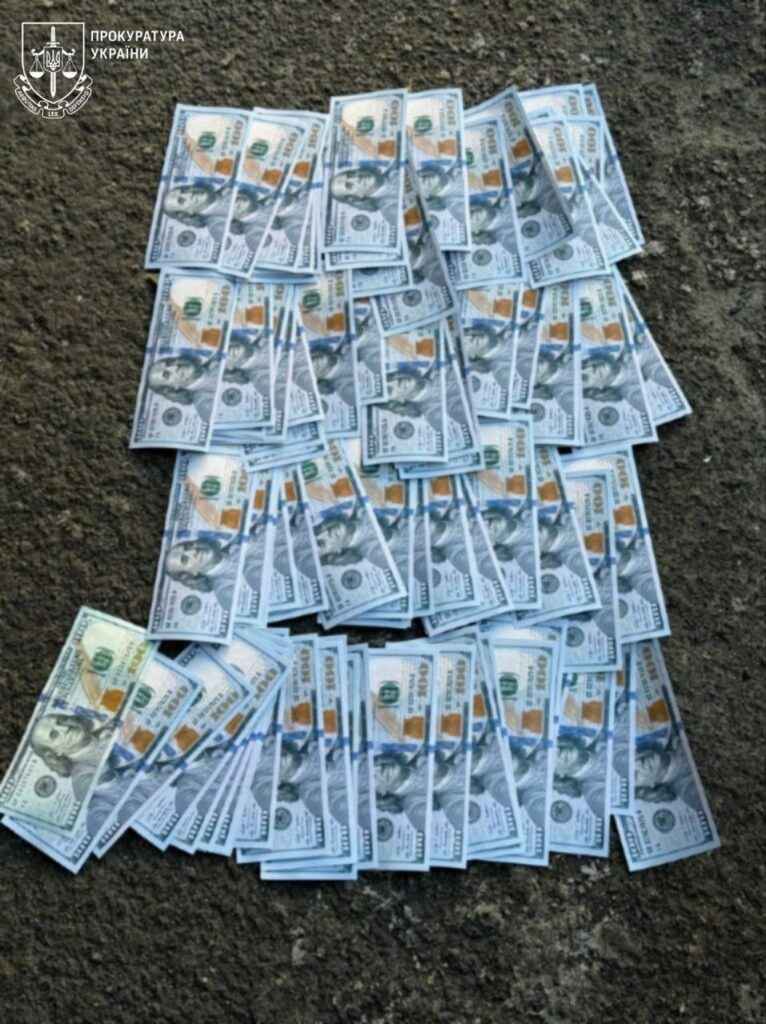Вимагали гроші, били та переслідували людей: в Одесі засудили членів злочинного угруповання Вимагали гроші, били та переслідували людей: в Одесі засудили членів злочинного угруповання