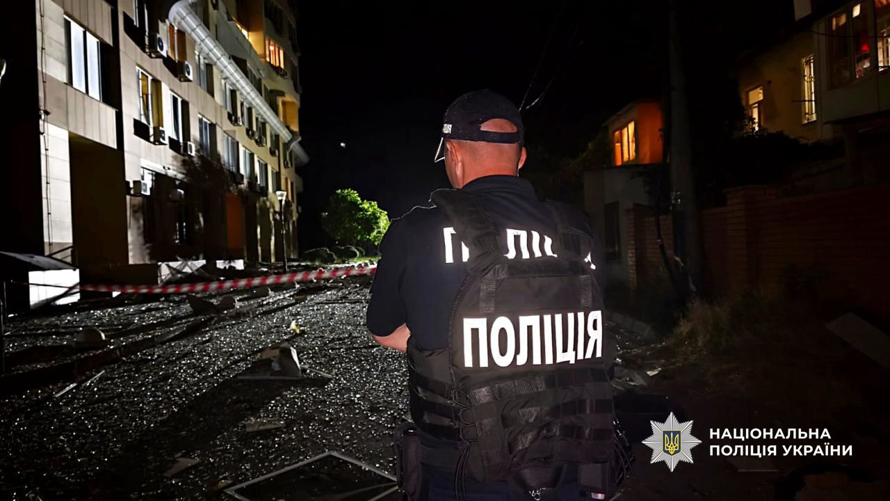 В результате ночной атаки РФ на Одессу пострадали 17 человек, в том числе трое детей В результате ночной атаки РФ на Одессу пострадали 17 человек, в том числе трое детей