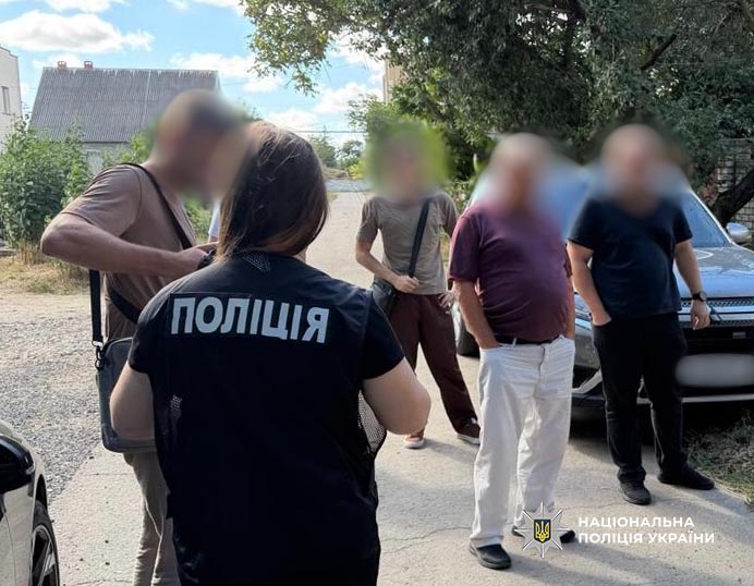 Обіцяв формальне навчання в автошколі та «складання» іспитів: мешканцю Одеського району повідомили про підозру Обіцяв формальне навчання в автошколі та «складання» іспитів: мешканцю Одеського району повідомили про підозру